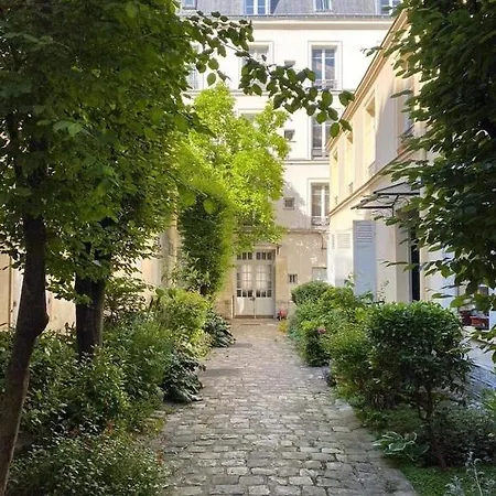 Quiet In Center Appartamento Parigi